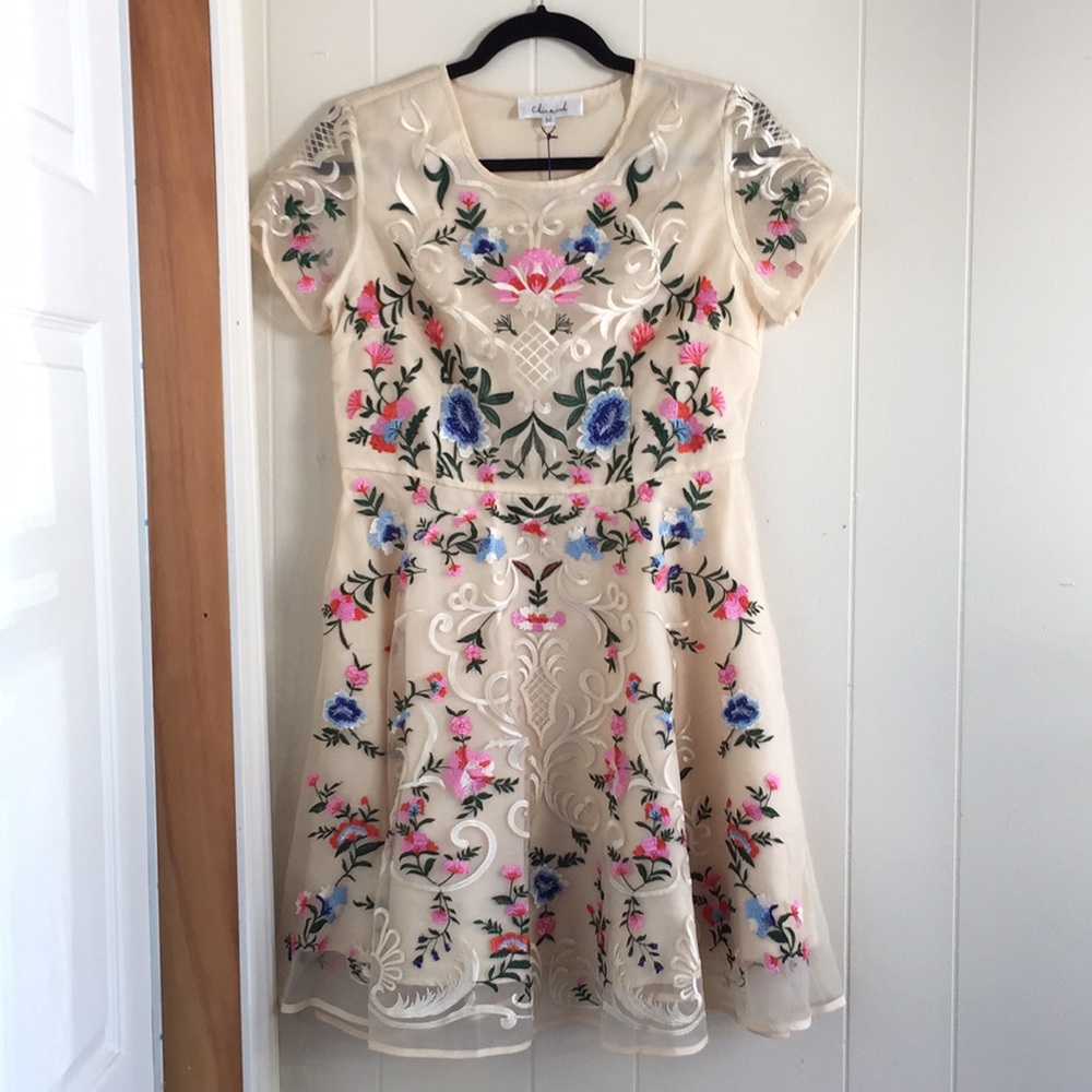 NWT Garden Embroidered Organza Dress